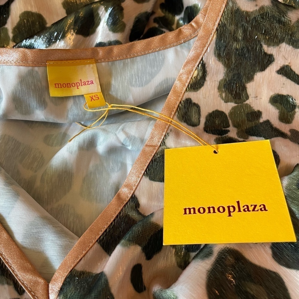 Monoplaza NWT Leo metallic leopard top - Picture 3 of 6